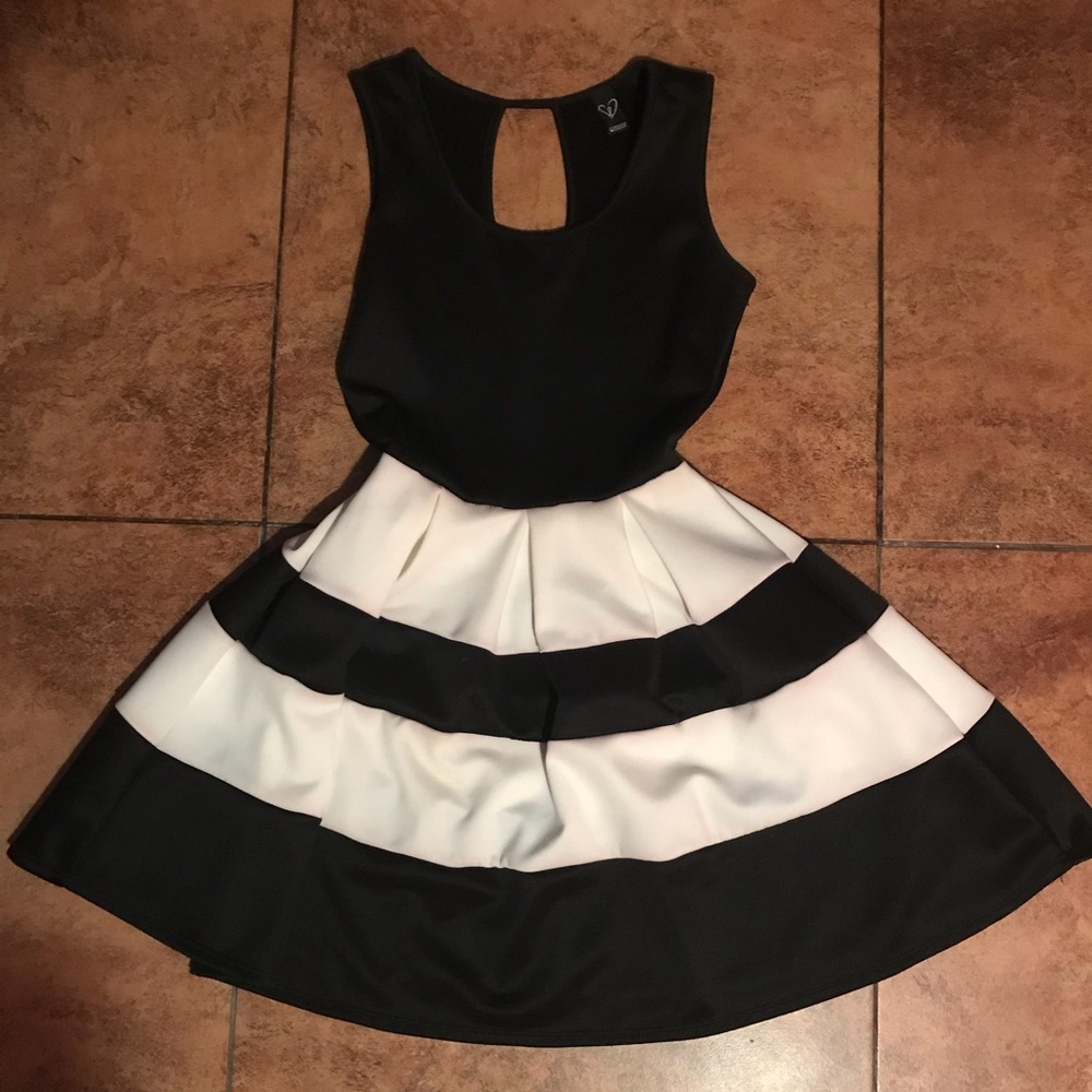 dress perfect for outdoor parties 🎈